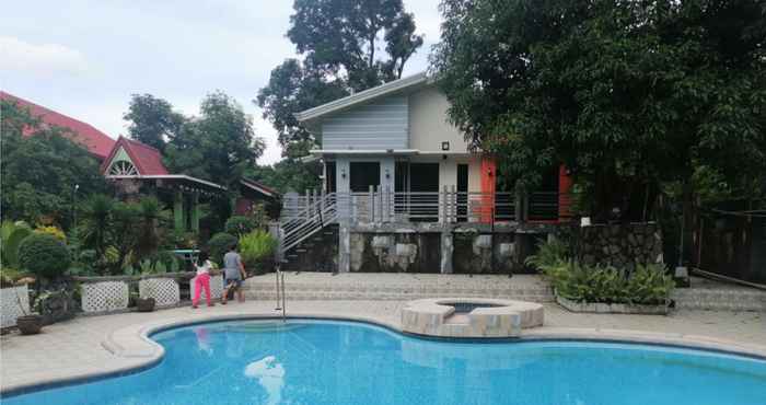 Kolam Renang Ld's Resort