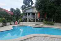 Kolam Renang Ld's Resort