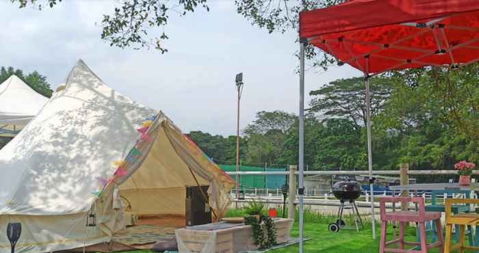 ภายนอกอาคาร Glamping @ Bukit Timah HorseCity