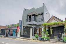 Luar Bangunan OYO 90737 Losmen Aini Syariah