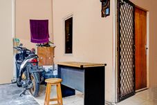 로비 OYO 90743 Kartini Populer