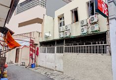 외관 2 OYO 90743 Kartini Populer