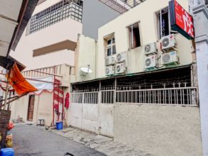 외관 4 OYO 90743 Kartini Populer