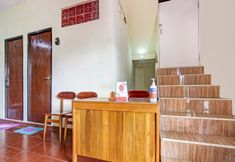 Lobi 4 SPOT ON 90744 Kost Alika