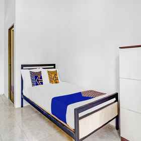 Bedroom1SPOT ON 90742 Kinanthy Homestay Syariah,Musholla Al Burhany Rejosari飯店