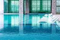 Swimming Pool Avante Hotel