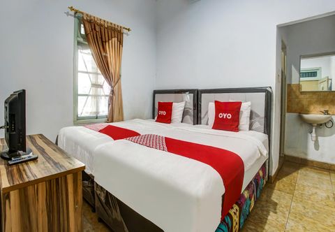 Bedroom OYO 90771 Mess 19 Syariah