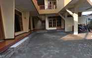 Bangunan 4 OYO 90757 Am'key Villa Tretes 1