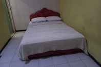 Kamar Tidur OYO 90757 Am'key Villa Tretes 1