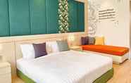 Kamar Tidur 5 The Poem Hotel