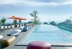 สระว่ายน้ำ 3 The Poem Hotel