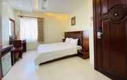 Kamar Tidur 6 Binh Hung Hotel