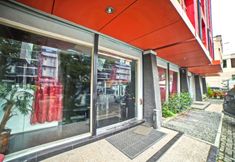 Exterior 4 OYO Flagship 90759 Beatrix Apartment