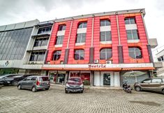 Exterior 2 OYO Flagship 90759 Beatrix Apartment