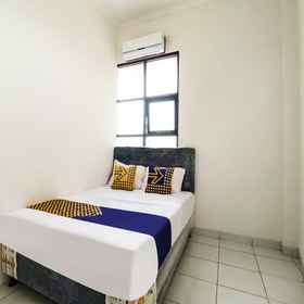 Bedroom1SPOT ON 90781 Bee M 2 Syariah,达耶科洛特飯店