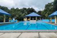 Swimming Pool MJS Camp Site and Mountain Resort by RedDoorz