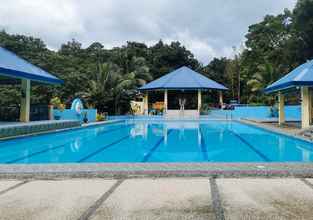 Kolam Renang 4 MJS Camp Site and Mountain Resort by RedDoorz