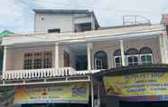 Exterior 3 OYO 90782 Juwingan Syariah 3