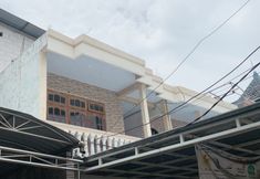 Luar Bangunan 4 OYO 90782 Juwingan Syariah 3