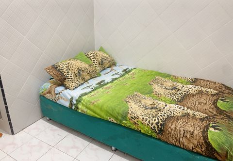 Bilik Tidur OYO 90782 Juwingan Syariah 3