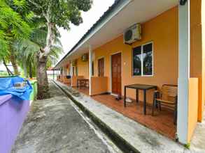 Lobi 4 OYO 90561 Awan Biru Motel