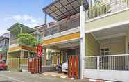 Exterior 2 OYO 90786 De Campus Homestay Syariah