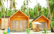 Bangunan 4 Pulau Mahitam Resort & Cottage by Hotelku