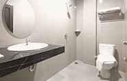 Toilet Kamar 7 Hotel FIZ Palangka Raya