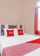 BEDROOM OYO 90796 Hotel Mulya Indah
