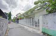 Exterior 3 OYO 90804 Oma Uti Homestay Syariah