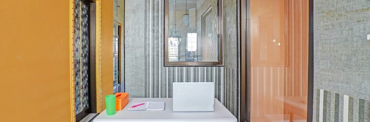 Lobby OYO 90787 Aira Residences