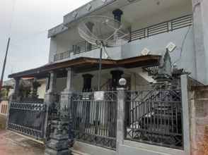 Exterior 4 OYO 90810 Ravaya Homestay