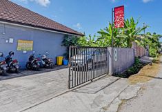 Exterior 4 OYO 90817 Elite Star Tukad Badung