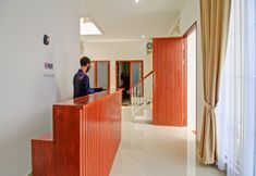 Lobby 7 OYO 90820 Madania Guesthouse Syariah