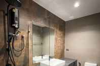 In-room Bathroom WYND hotel