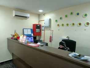 Lobi 4 SUPER OYO 90380 Hotel Jasin