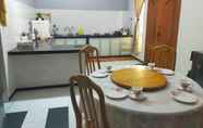 Lobi 5 OYO Home 90388 Homestay Masha