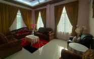 Lobi 2 OYO Home 90388 Homestay Masha