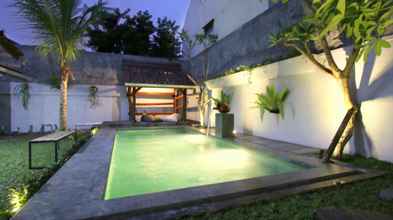 Swimming Pool 4 Omah Condro Homestay By The Grand Java