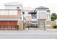 Exterior 2 Wale Langowan