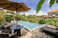 Swimming Pool Nur Guest House