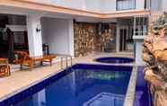 Swimming Pool 3 Grand Manunggal Hotel