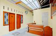 Lobby 7 OYO 90833 Dewanti Syariah Homestay