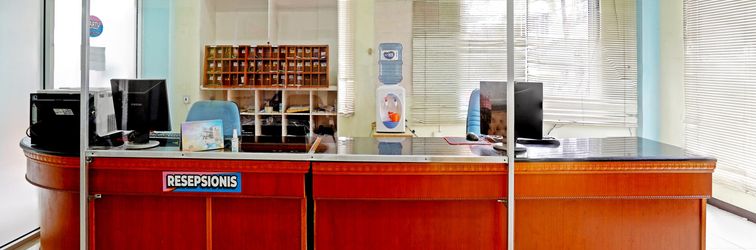 大廳 OYO 90836 Bartu Guesthouse