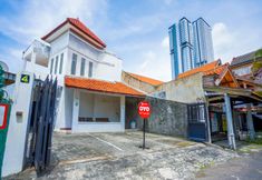 Exterior 3 OYO 90843 Vip Syariah Jemur Andayani