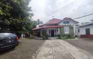 Exterior 6 OYO 90865 Hotel Kusuma Purwakarta