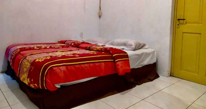 Bedroom OYO 90847 Eko Guest House