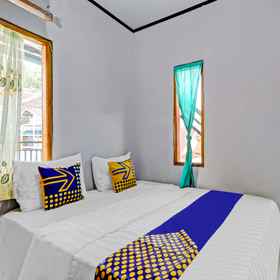 Bedroom1OYO Homes 90849 Cibeunying Homestay Cibodas Maribaya,Kedai Coffee Oray Tapa飯店