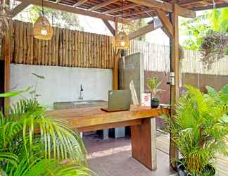 Lobi 2 OYO 90854 Loka Anyar Guest House