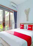 BEDROOM OYO 90854 Loka Anyar Guest House